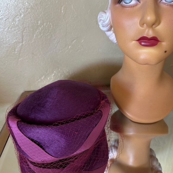 STUPENDOUS 1940s\' PURPLE FURRY FELT TAM WITH MATCHING VEIL main image 8